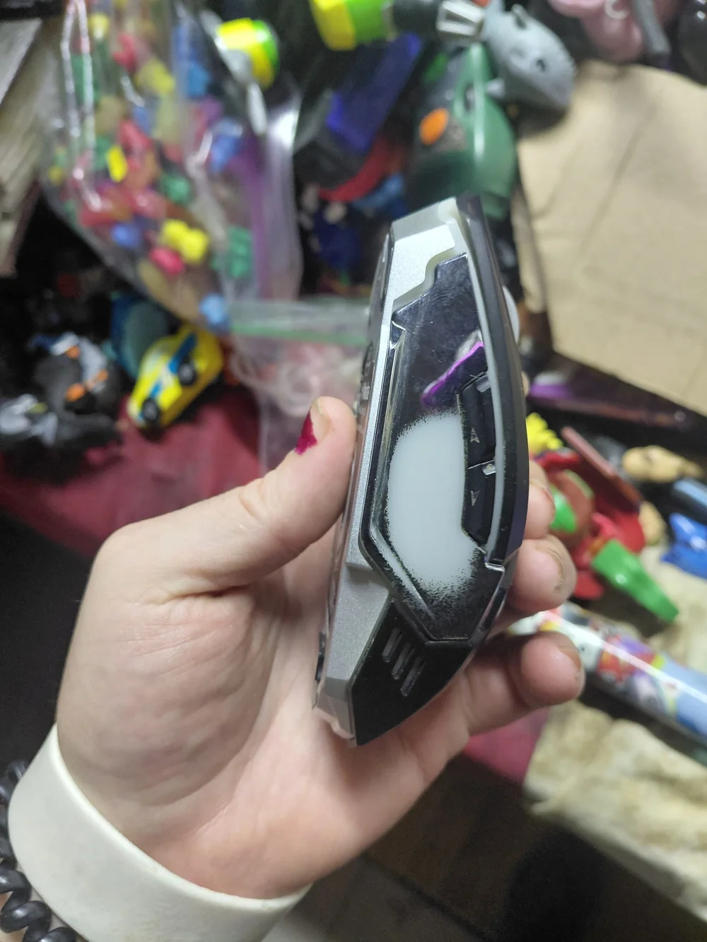 Mamba Snake brand wireless gaming mouse, available in black and silver.